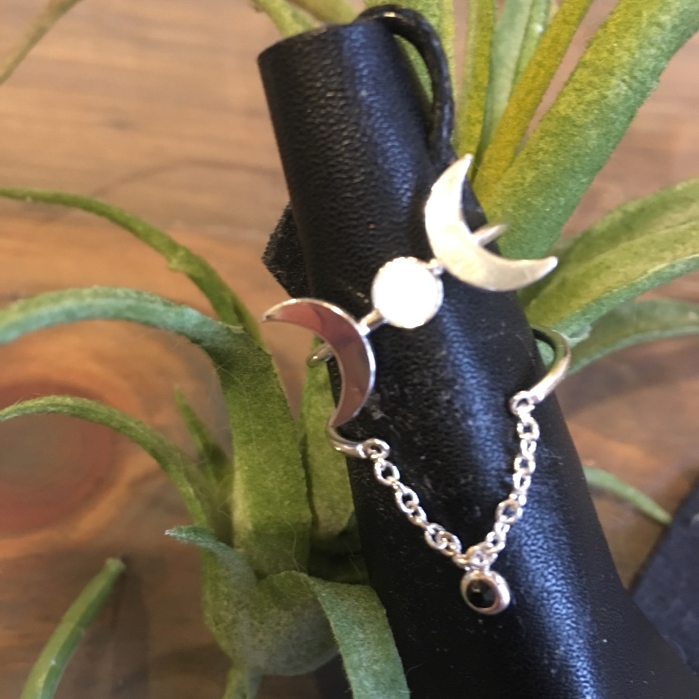 Free People midi ring set (2rings) can be pinky to